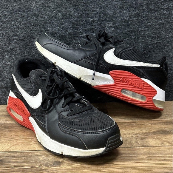 Nike Air Max Excee Men's Bred Sneakers Size US 8.5 - Picture 1 of 5